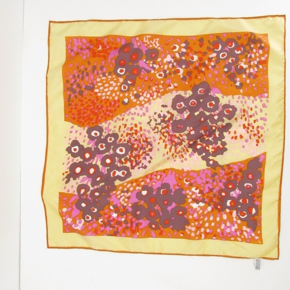 TOTES Floral Rain Scarf 27" x 27" - Picture 10 of 10